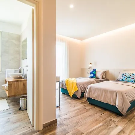Sleeps 8 With Pool Air Con And Wifi Villa